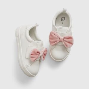 Baby GAP fuzzy bow sneakers